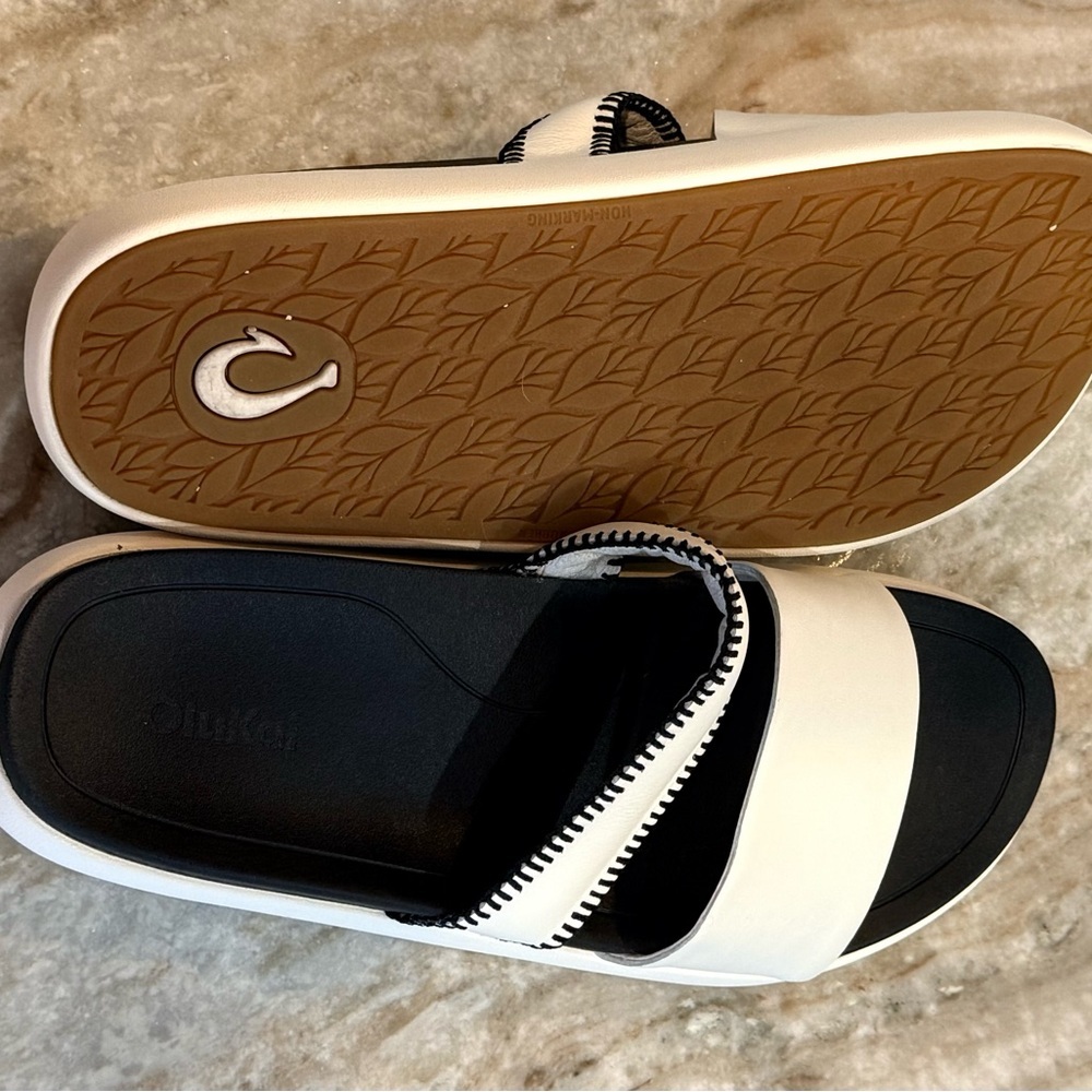 OluKai Ivory and Black Double Strap Slide Sandals - Picture 7 of 8